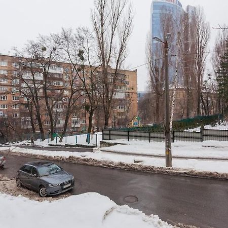 Апартаменты Дворец Спорта Kiev Exteriör bild