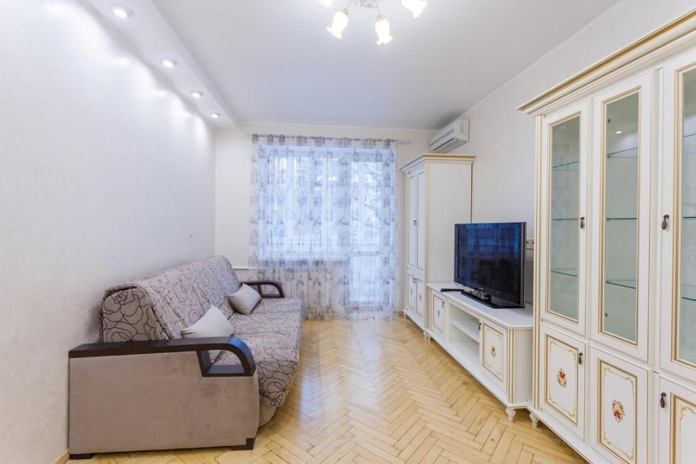 Апартаменты Дворец Спорта Kiev Exteriör bild