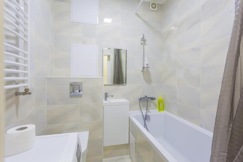 Апартаменты Дворец Спорта Kiev Exteriör bild